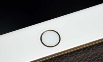 解决苹果13屏幕失灵问题的方法（如何强制关机以修复苹果13屏幕失灵的问题）