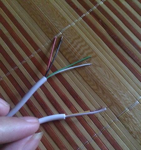 黄色数据线拆解步骤是什么？拆开后如何重新组装？